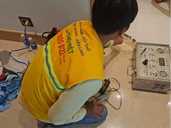 vệ sinh hệ thống đường ống nước
                                cho một căn hộ cao cấp